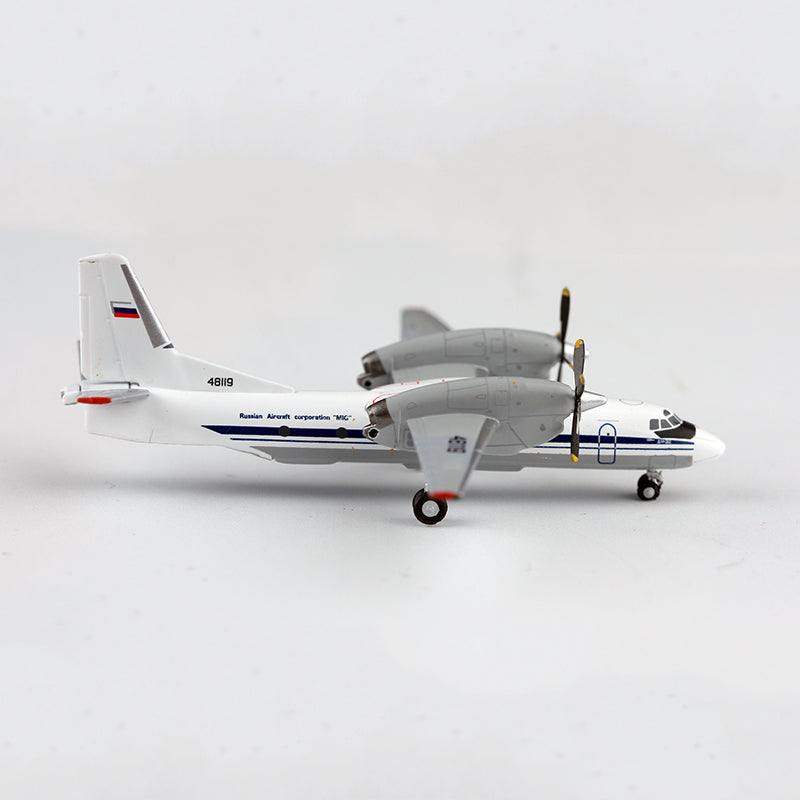 Antonov Ukraine An-32(An-32) 1/400 Scale Airplane Model