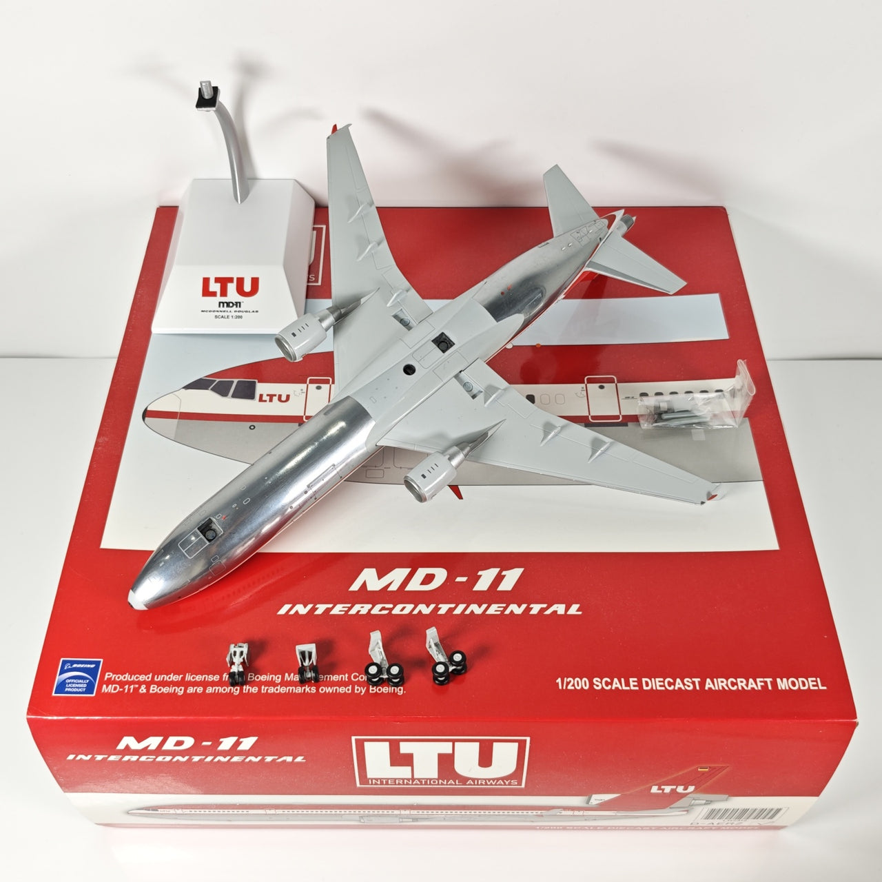 Finnair Airlines McDonnell DouglasANK MD-11 OH-LGG Airplane Model (1/400 Scale)