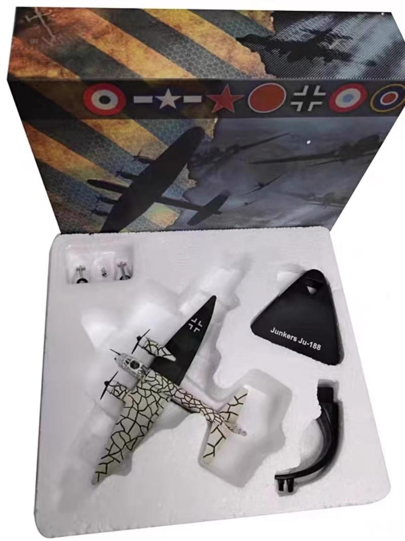 1:144 German World War II Luftwaffe Junkers Ju 88  Schnellbomber Airplane Model
