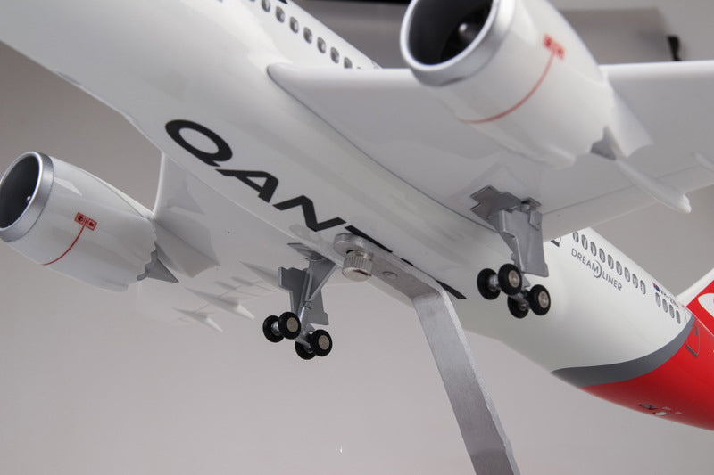 Qantas Airways Boeing 787 Airplane Model (1/130 Scale)