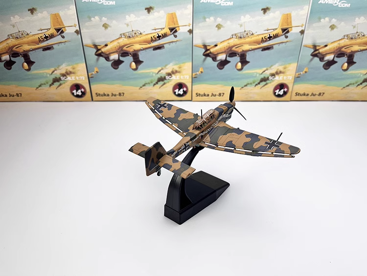 1/72 Junkers Ju 87 Dive Bomber And Ground-Attack Aircraft Airplane Model