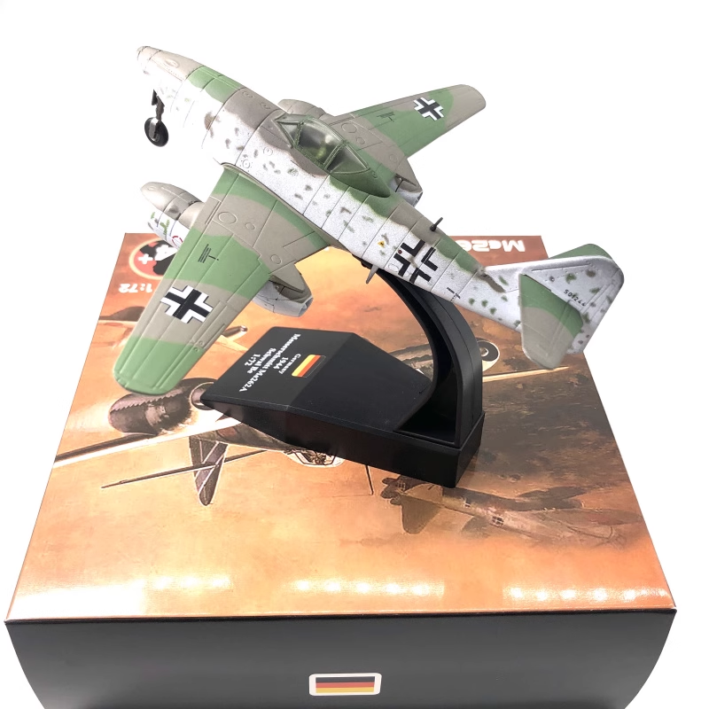 1/72 Messerschmitt Me 262 Fighter Aircraft And Fighter-Bomber Airplane Model