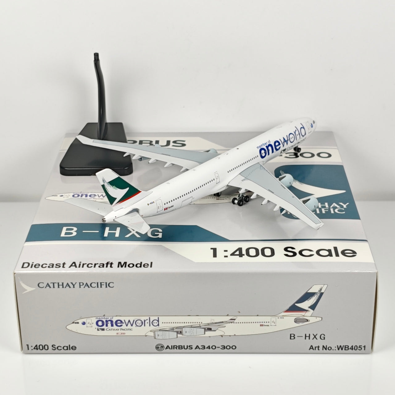 Cathay Pacific Airbus A340-300 B-HXG Airplane Model 1/400 Scale