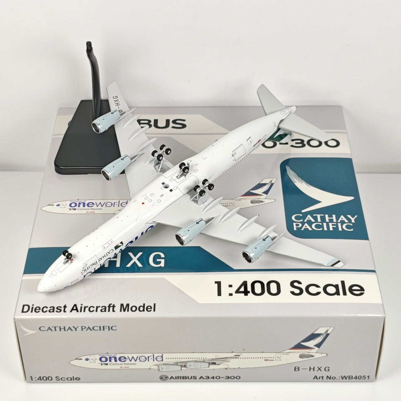 Cathay Pacific Airbus A340-300 B-HXG Airplane Model 1/400 Scale