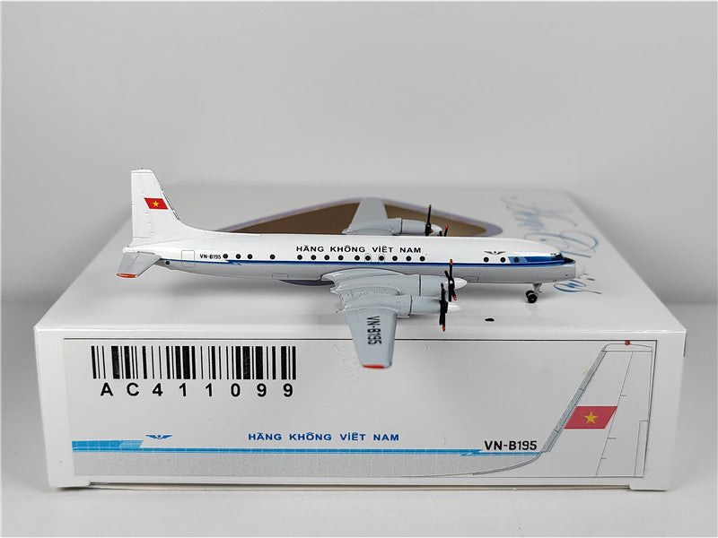 Aero Classics Vietnam Airlines IL-18 VN-B195 Airplane Model 1/400 Scale