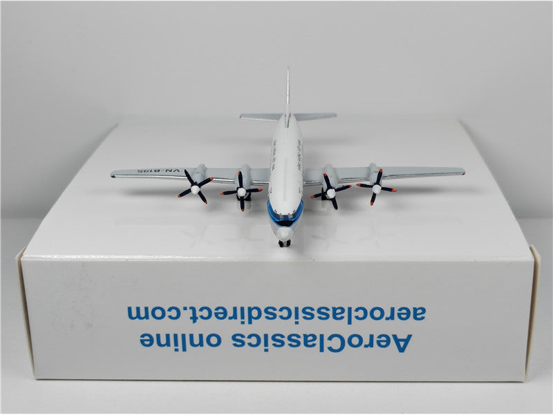 Aero Classics Vietnam Airlines IL-18 VN-B195 Airplane Model 1/400 Scale