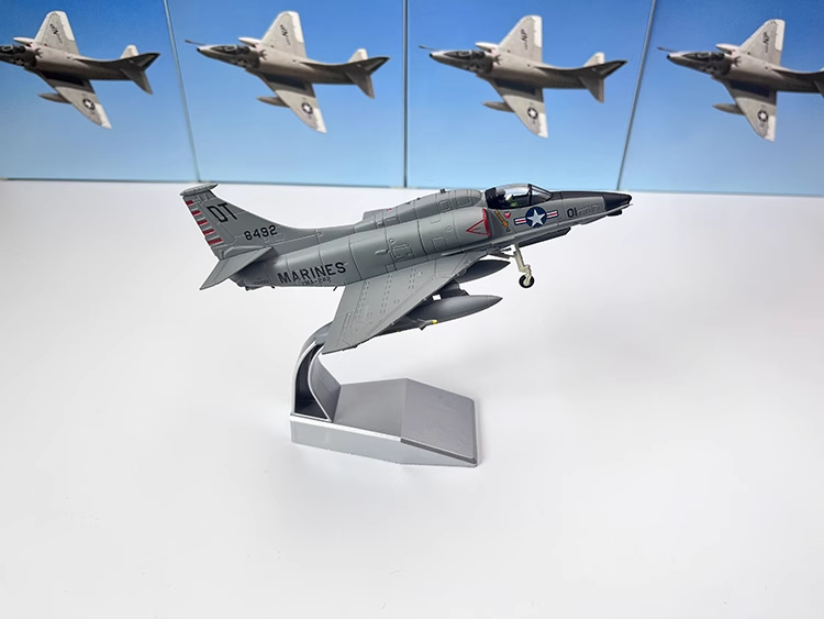 1/72 Douglas A-4 Skyhawk  Attack Aircraft Airplane Model