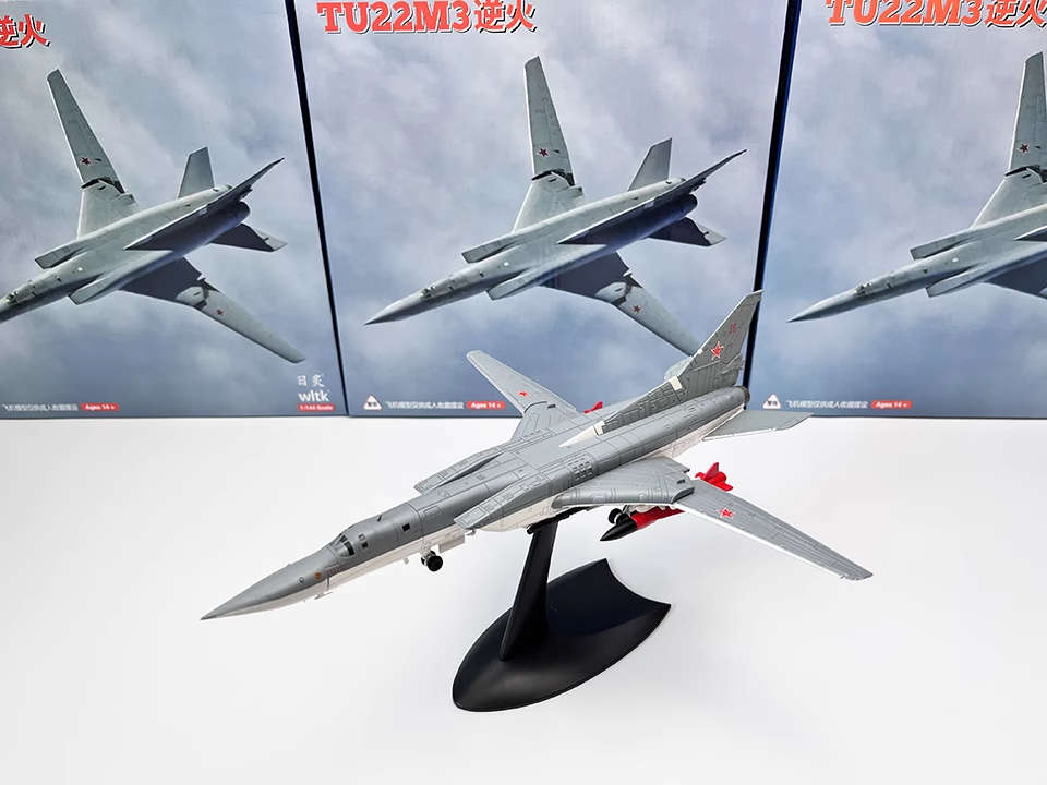 1:144 Soviet Union Tupolev Tu-22M Strategic Bomber Maritime Strike Airplane Model