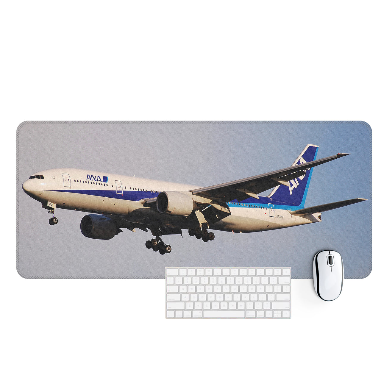 ANA's Boeing 777 Designed Desk Mats