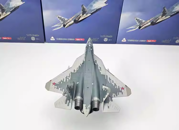 1/72 Sukhoi Su-57 Stealth Multirole Fighter Airplane Model