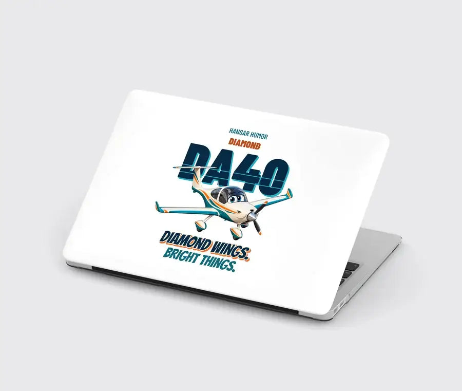 Diamond DA40 - Diamond wings. Bright things. design on white MacBook case
