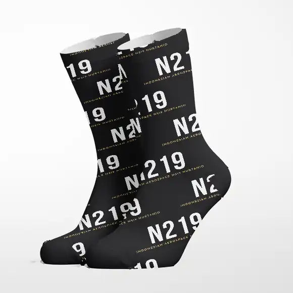 N219 Nurtanio - Socks - Black