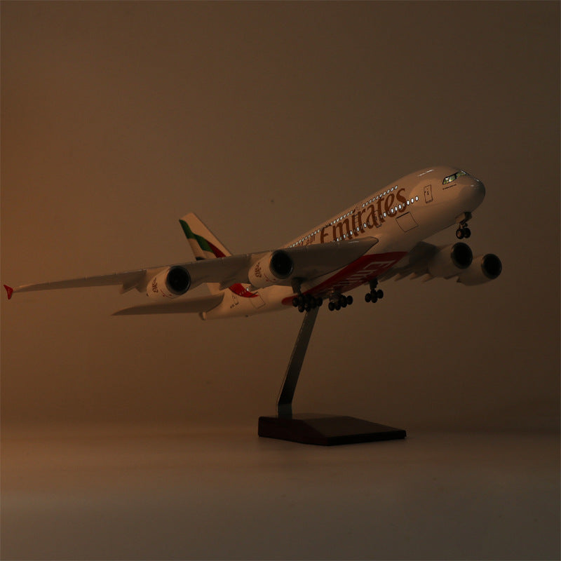 Emirates Airbus A380 Airplane Model (1/160 Scale) – Aviation Shop