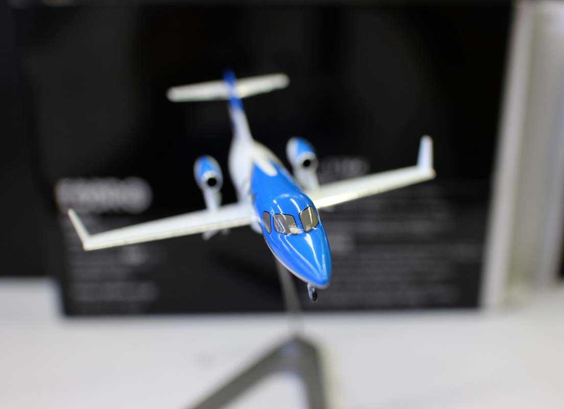 HONDAJET JET Business Jet Small Airplane Model (1/144 Scale)