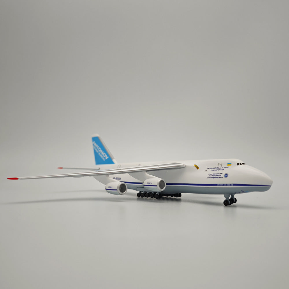 Ukrainian Antonov Ukraine An-124 (AN124)  Airplane Model (1/400 Scale)
