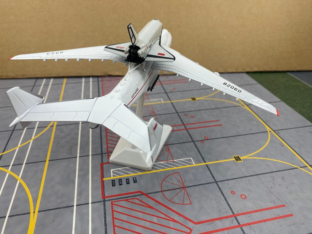 Antonov An-225 AN225 "Mriya" Space Shuttle Blizzard Airplane Model (1/400 Scale)