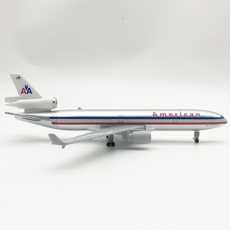 American Airlines McDonnell Douglas MD-11 Airplane Model (1/100 Scale)