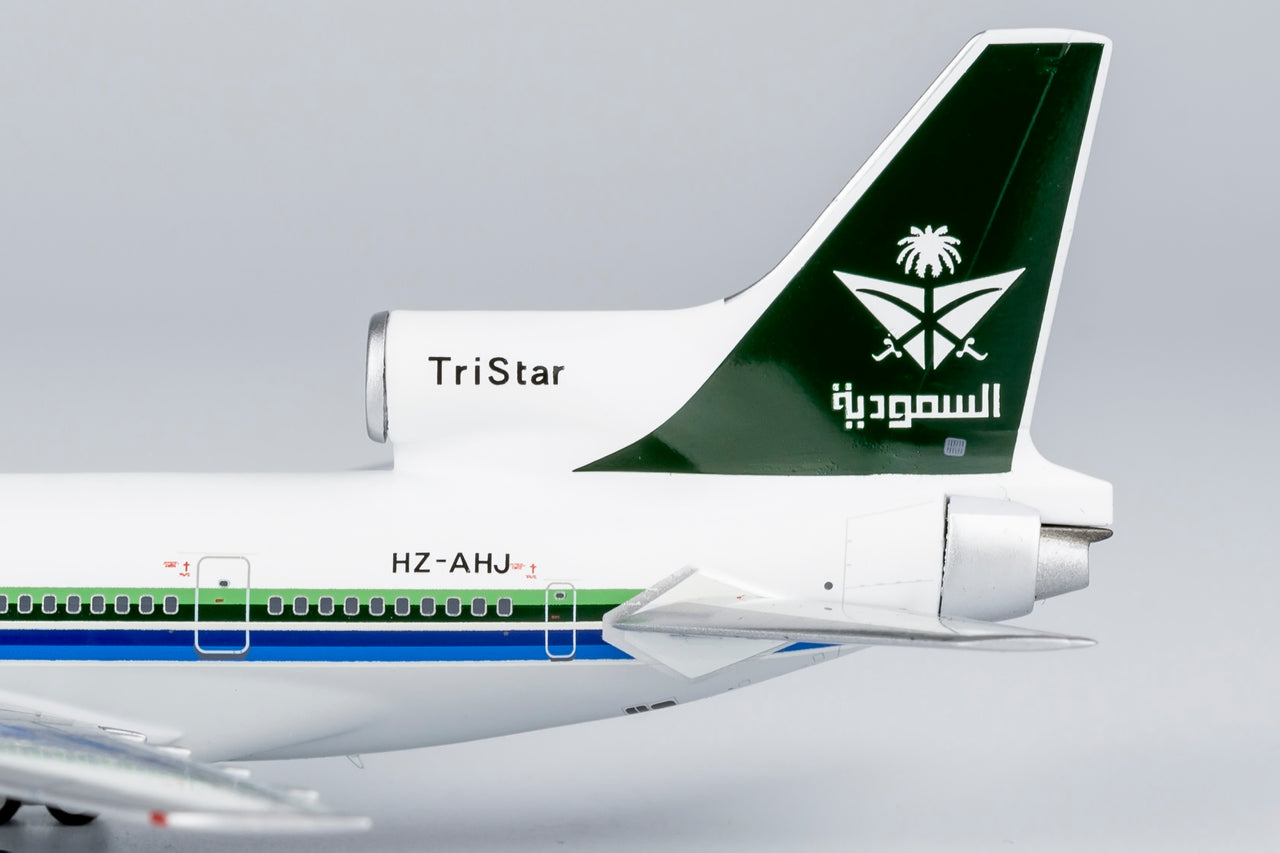NG32012 Saudia Lockheed L-1011-200 HZ-AHJ Airplane Model (1:400 Scale)