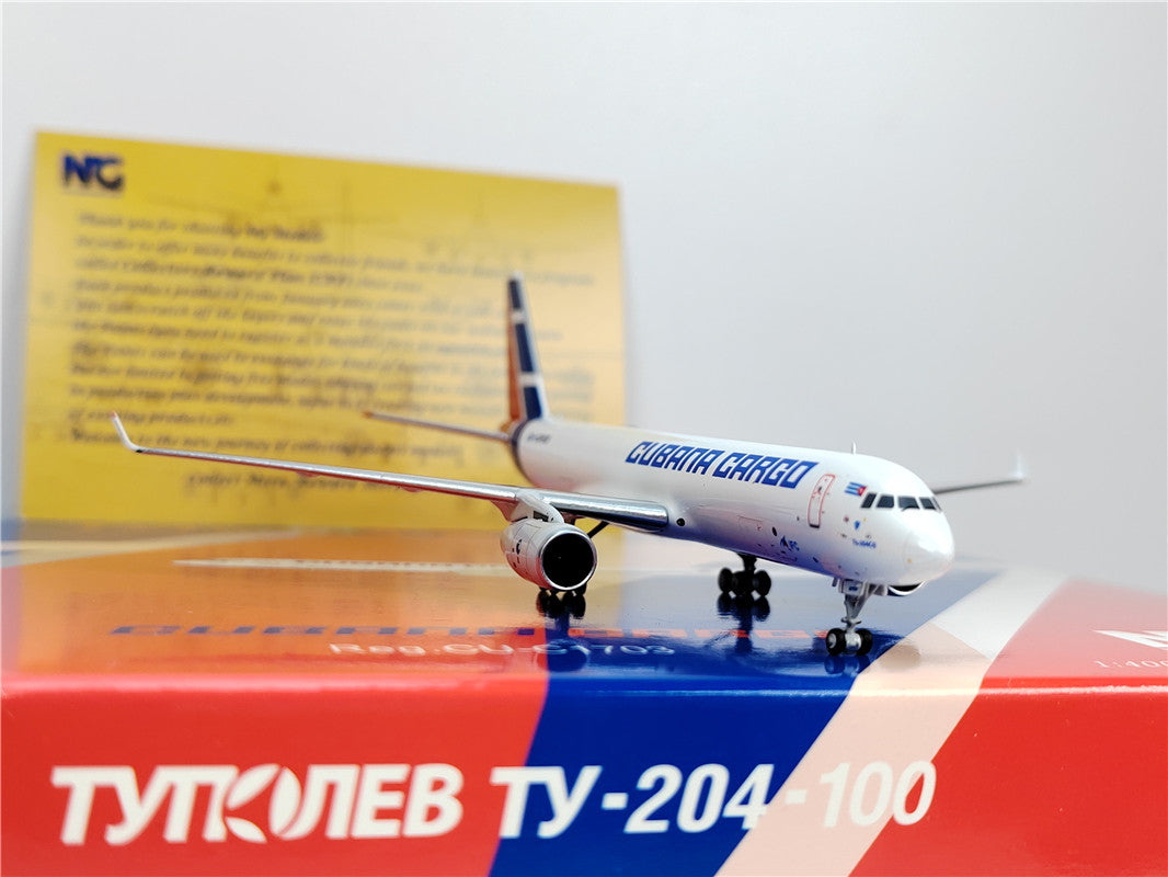 Cubana Tupolev  TU204 Tu-204-100E CU-T1701 Airplane Model (1/400 Scale)