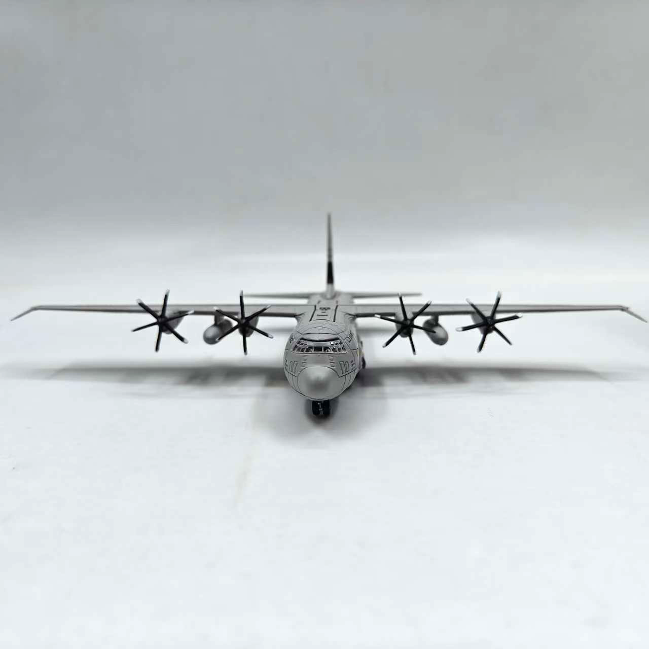 US Air Force C-130J Super Hercules Transport Aircraft Airplane Model Scale 1:200