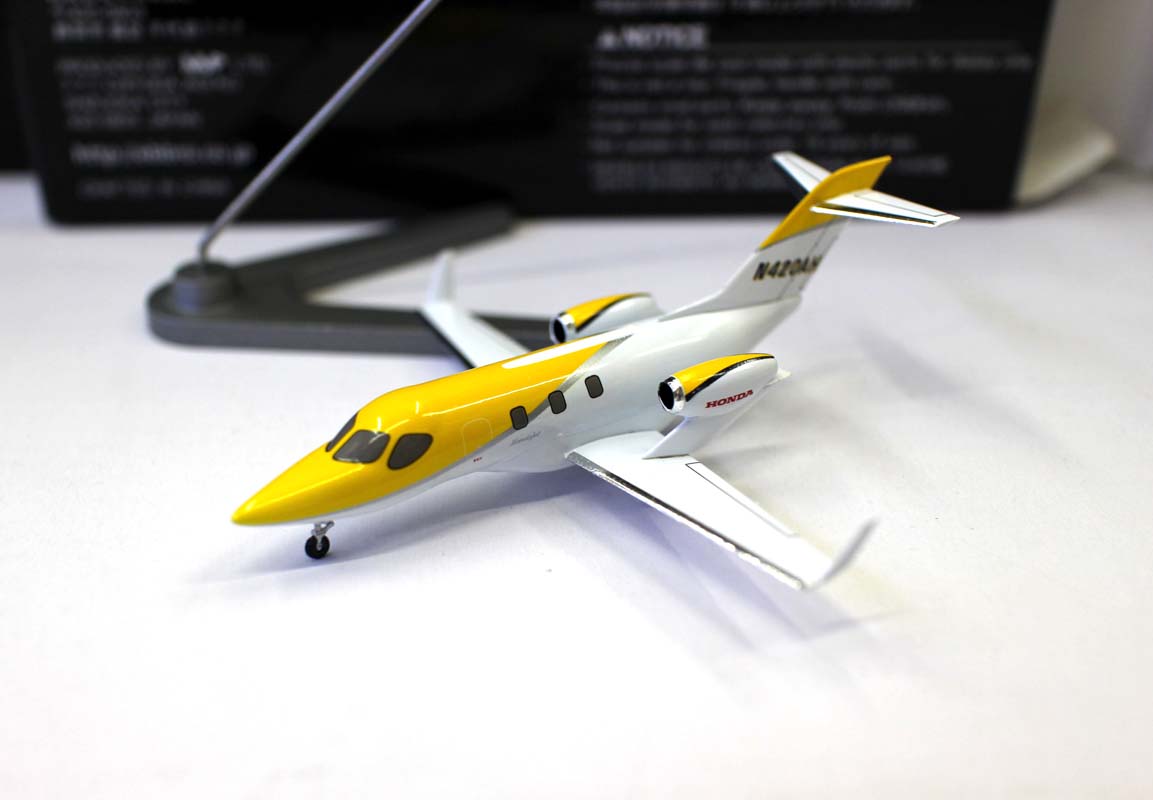 HONDAJET JET Business Jet Small Airplane Model (1/144 Scale)