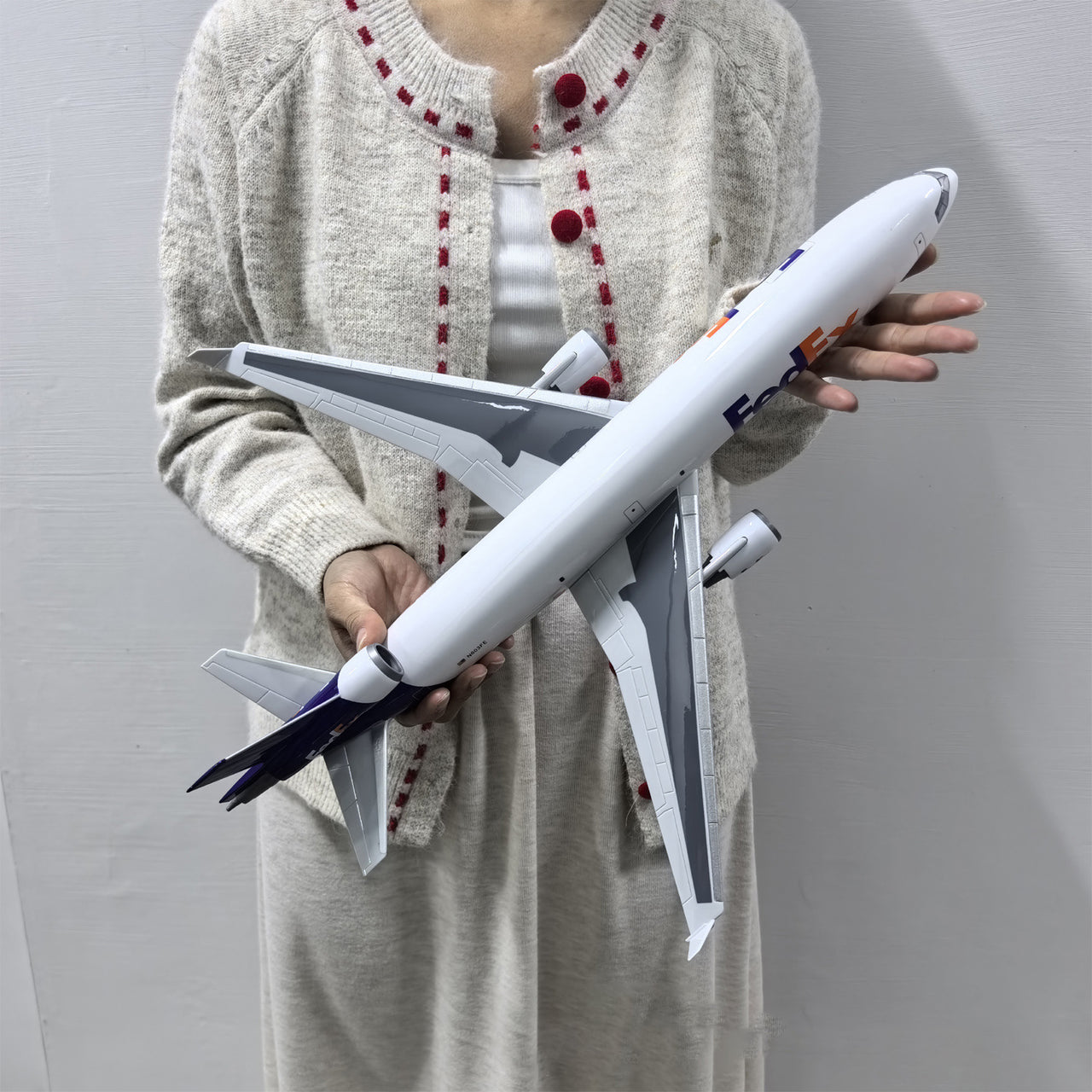 FedEx Corporation McDonnell Douglas MD-11 Airplane Model (1/130 Scale 47cm)