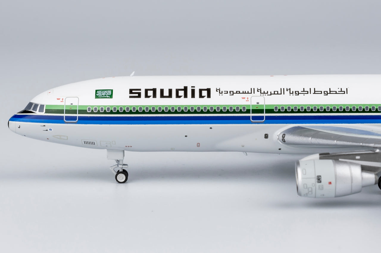 NG32012 Saudia Lockheed L-1011-200 HZ-AHJ Airplane Model (1:400 Scale)