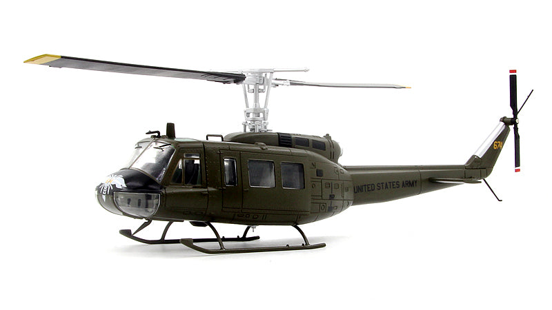 AF1 US Army UH-1H Helicopter 116th Hornet Squadron 674 # Helicopter Model 1/48 Scale