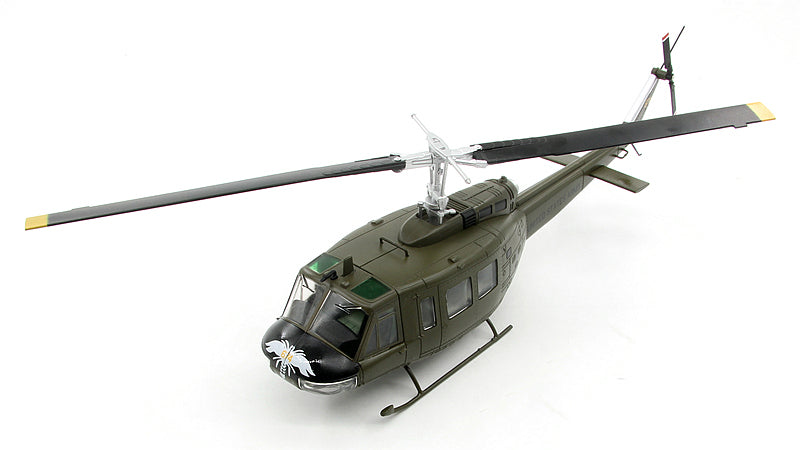 AF1 US Army UH-1H Helicopter 116th Hornet Squadron 674 # Helicopter Model 1/48 Scale