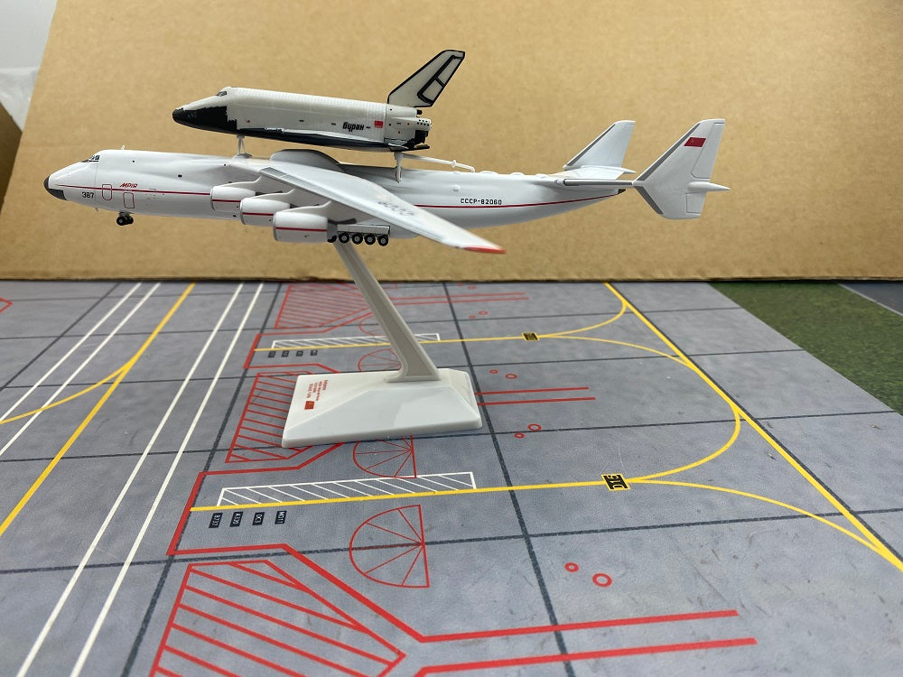 Antonov An-225 AN225 "Mriya" Space Shuttle Blizzard Airplane Model (1/400 Scale)