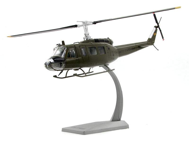 AF1 US Army UH-1H Helicopter 116th Hornet Squadron 674 # Helicopter Model 1/48 Scale