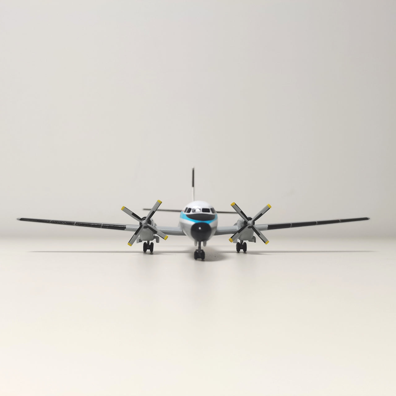 YS-11 PROP-JET Japan Airlines Airplane Model (1/200 Scale)