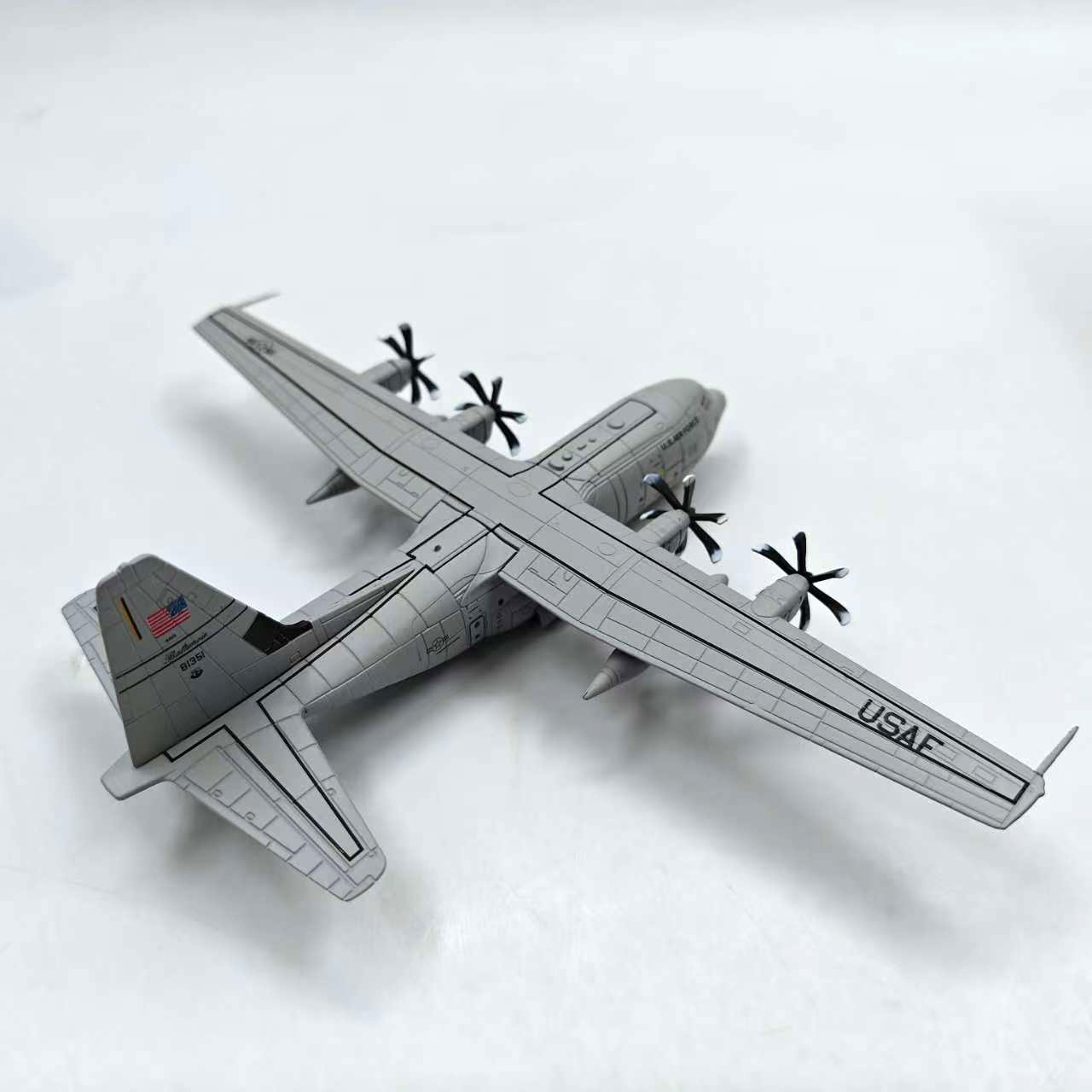 US Air Force C-130J Super Hercules Transport Aircraft Airplane Model Scale 1:200