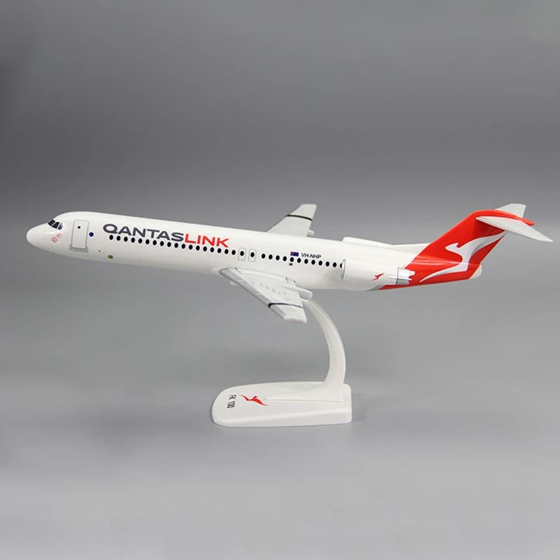 Fokker FK-100 QANTAS Airlines Airplane Model (1:100 Scale)