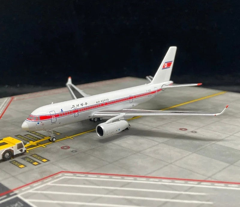 Air KoryoTupolev TU204 Tu-204-300 P-632 Airplane Model (1/400 Scale)