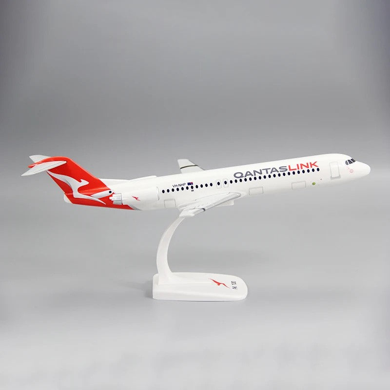 Fokker FK-100 QANTAS Airlines Airplane Model (1:100 Scale)