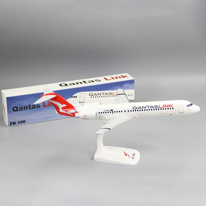 Fokker FK-100 QANTAS Airlines Airplane Model (1:100 Scale)