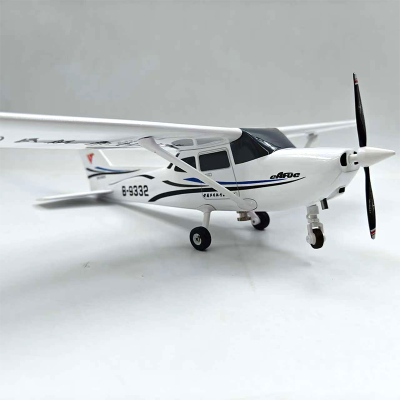 Classic CESSNA 172 SKYHAWK Airplane Model (1:60 Scale 28CM)