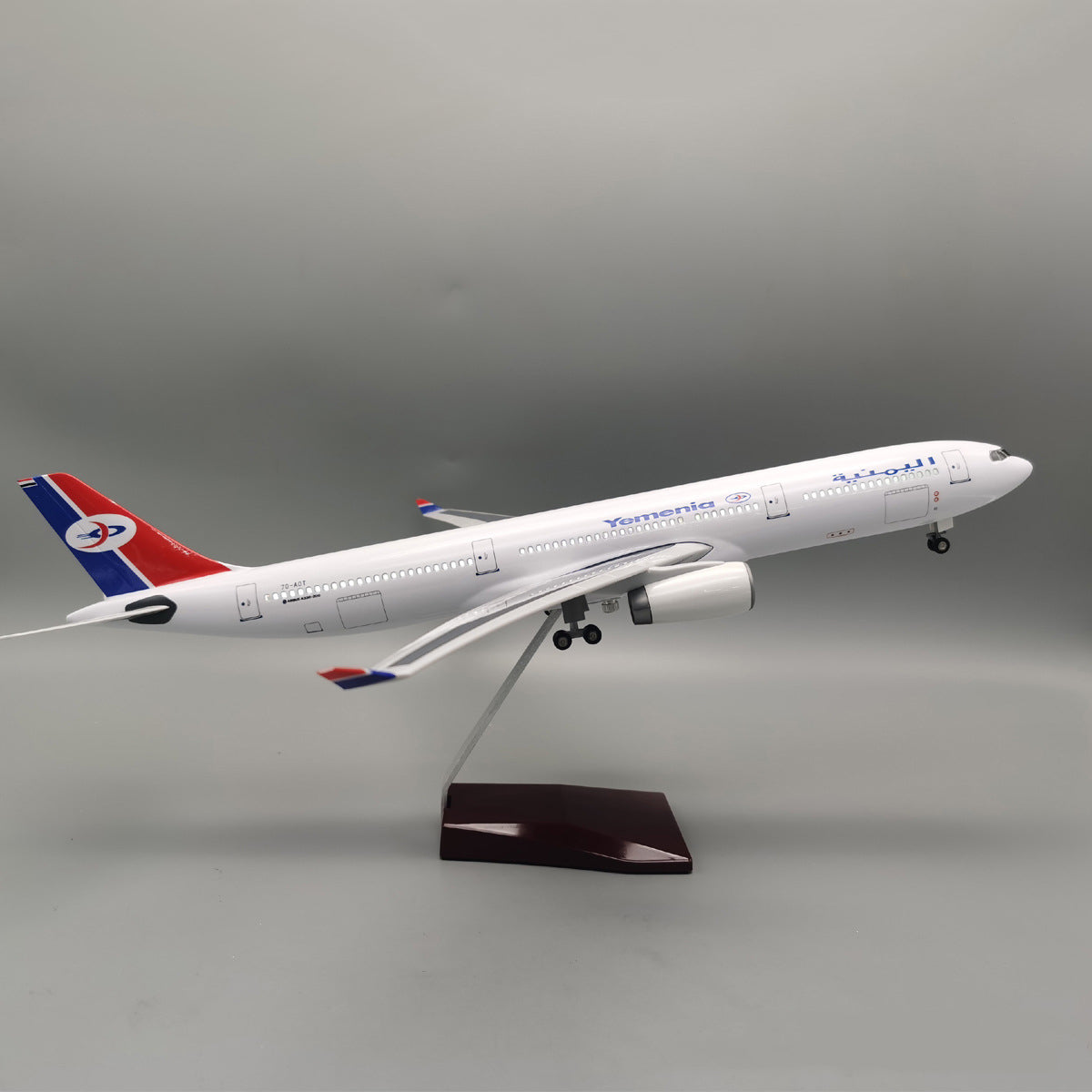 Yemenia Airlines Airbus A330 (Special Edition 47CM) Airplane Model