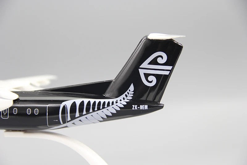 Dash8-Q300Air NEW Zealand Airline Airplane Model (1/100 Scale)