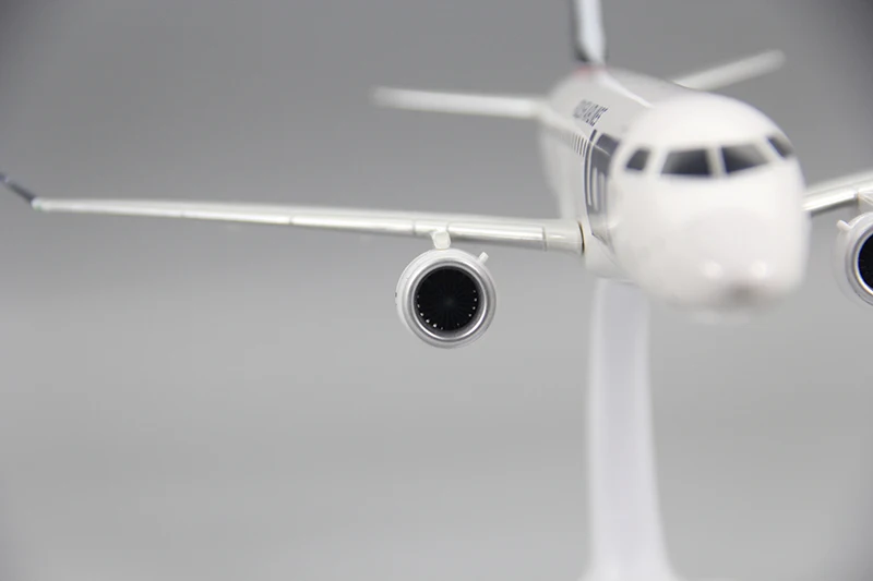 LOT Polish Air E175 E-175 Airplane Model (1/100 Scale)