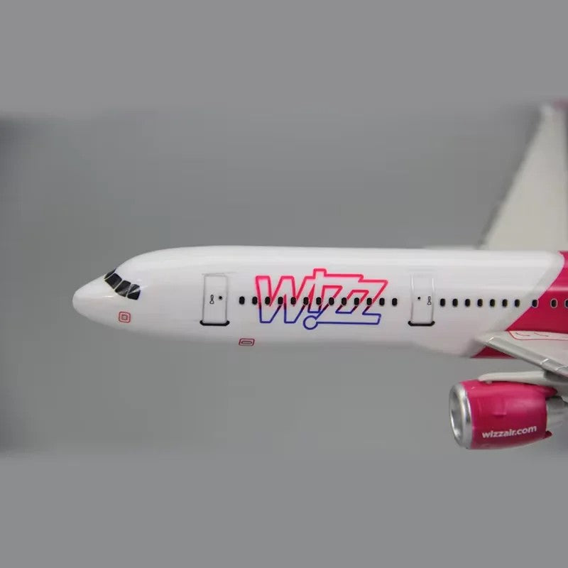 Wizzair Airbus 321 neo A321neo Airplane Model (1/200 Scale)