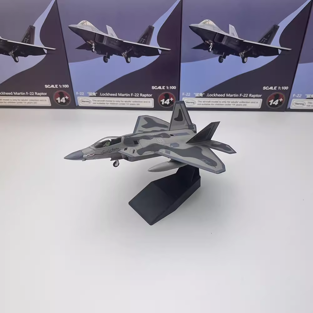 1/100  Fighter Jet 22 Raptor Air Superiority Fighter Airplane Model