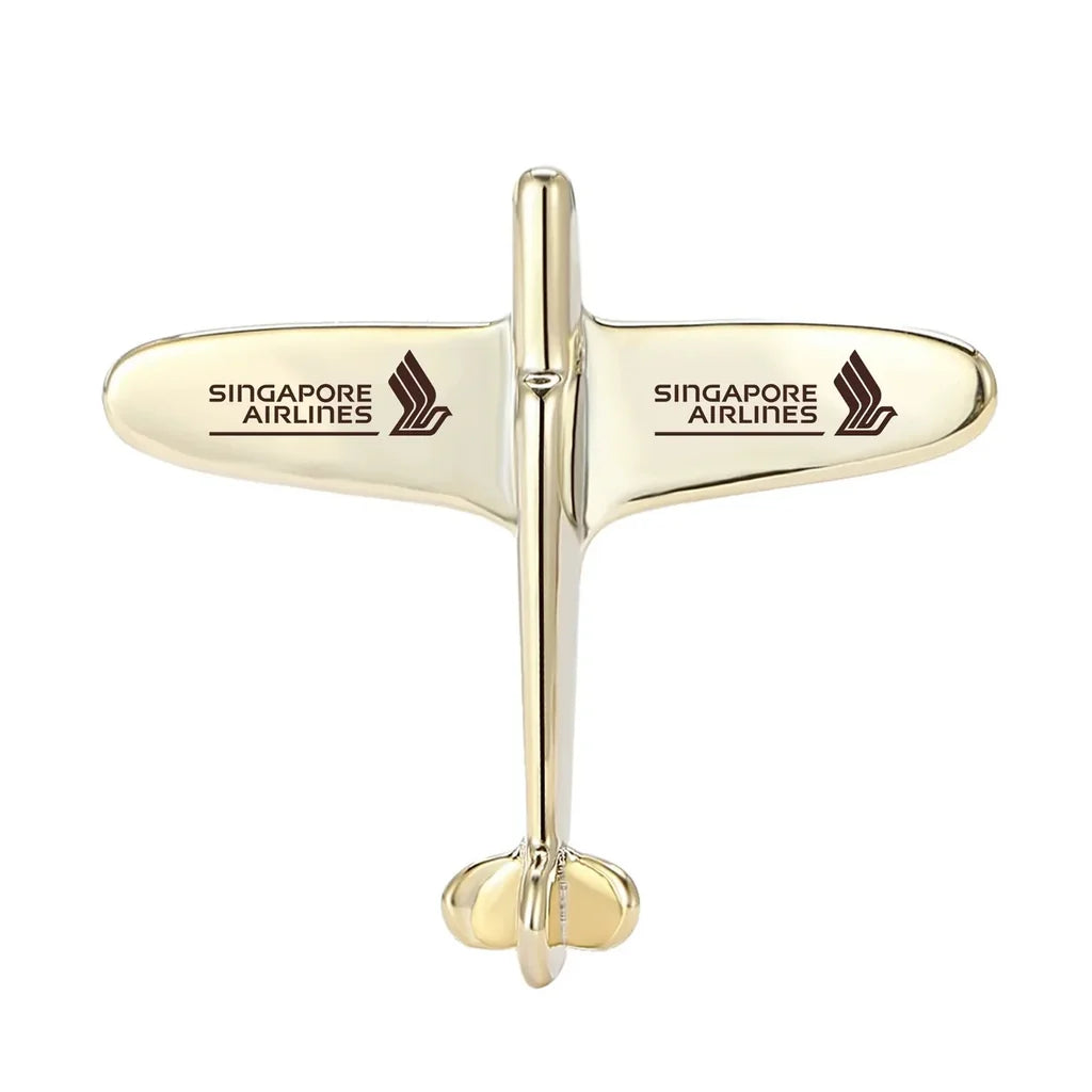 Singapore Airlines Airplane Shape aviation airplane-shape brooch, polished alloy body with engraved detail.