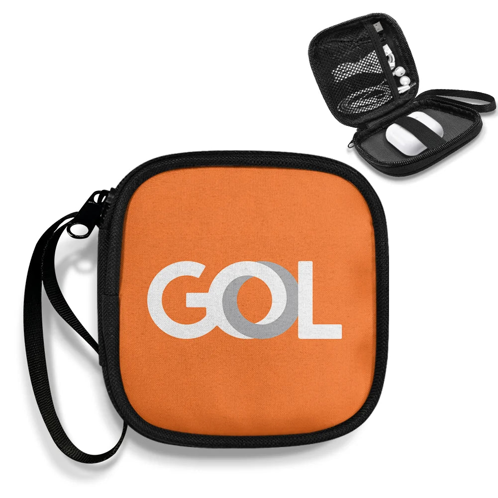 Gol Linhas Aéreas Inteligentes Portable aviation portable headphone bag in padded polyester.