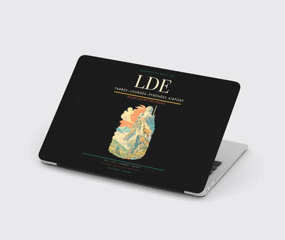 Tarbes–Lourdes–Pyrénées Airport (LDE) design on black MacBook case