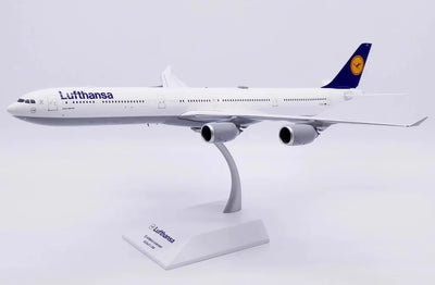 Side view of Lufthansa Airlines Airbus A340-600 Airplane Model(1/200 Scale) (37cm) aviation special-edition big-scale model airplane.