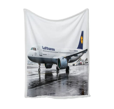Lufthansa's A320 Neo Bed Blankets & aviation print on soft fleece blanket.