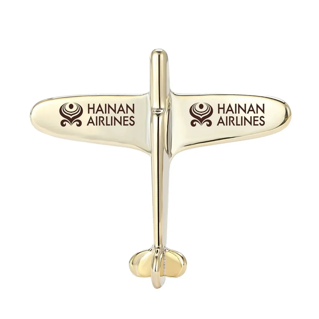 Hainan Airlines Airplane Shape aviation-themed airplane-shape brooch, polished alloy.