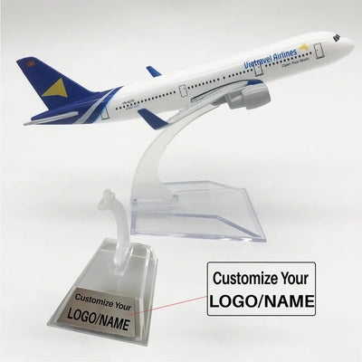 Side view of Vietravel Airlines Airbus A321 Airplane Model (16CM) aviation 16-18cm scale model aircraft in diecast metal.